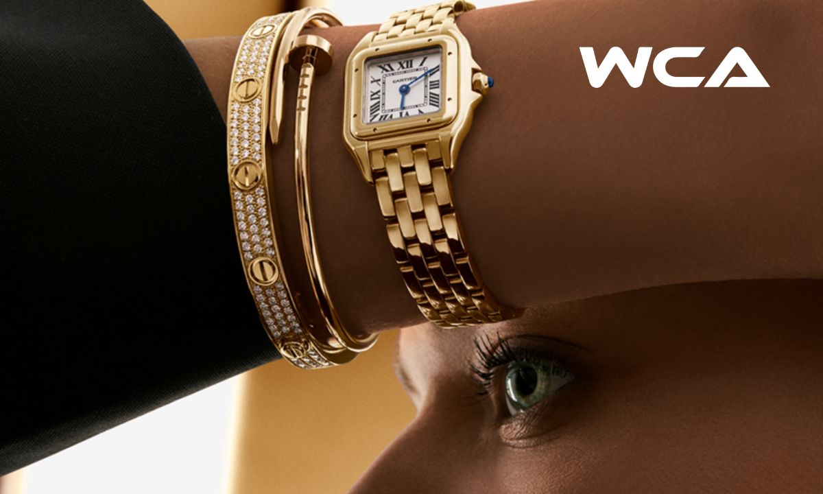 Cách nhận biết đồng hồ Cartier chính hãng nhanh chóng 3 Dây đeo thép Cartier liền mạch, mang lại vẻ sang trọng và cảm giác đeo ôm tay